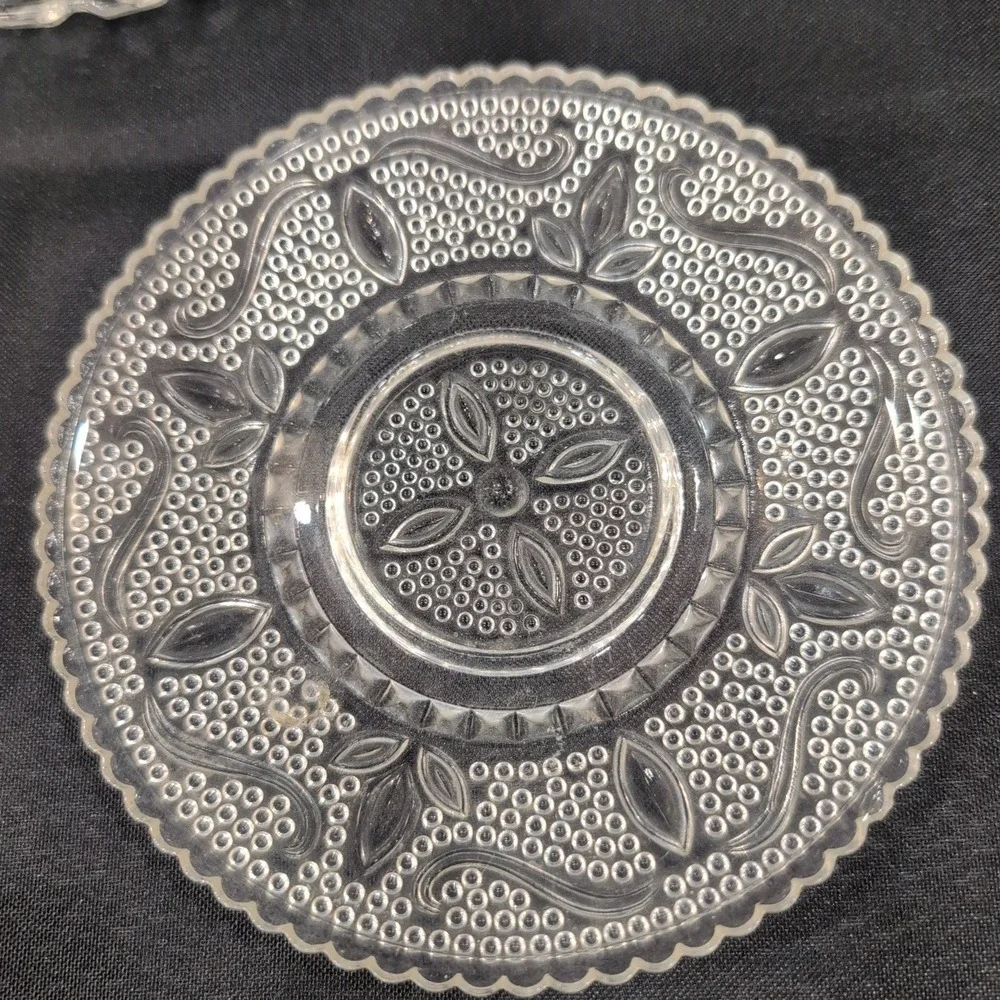 Vintage Clear Pressed Glass Plates Set of 3 Sunburst Diamond Point Floral - Picture 6 of 6